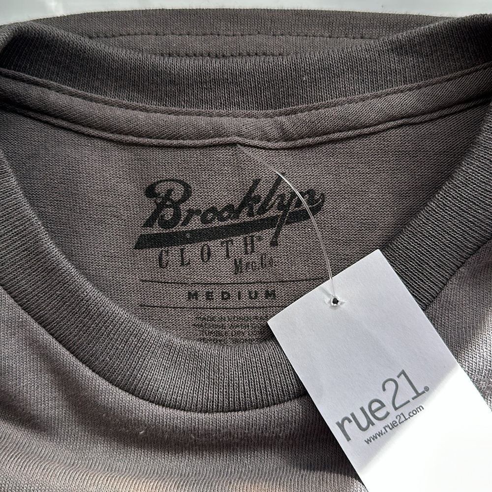 SOLITUDE OVER CHAOS T-SHIRT NWT - Picture 4 of 4